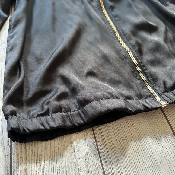 Tiger Zip Up - Picture 8 of 13